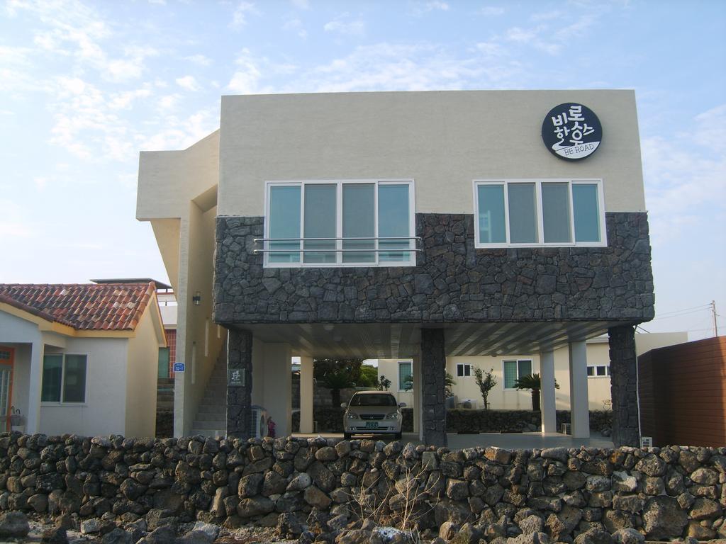 Be Road House Hotel เมืองเชจู ภายนอก รูปภาพ